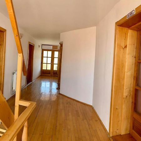 Casa Debora 호텔 Haţeg 외부 사진