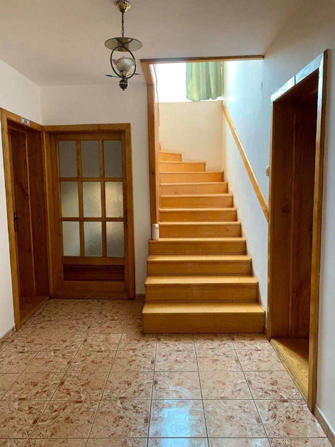 Casa Debora 호텔 Haţeg 외부 사진
